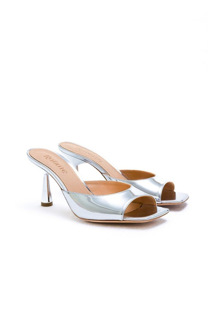 GRETA MULE IN SILVER