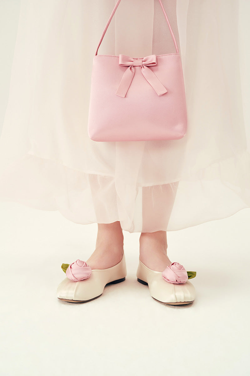 SATIN ROSE FLATS IN IVORY