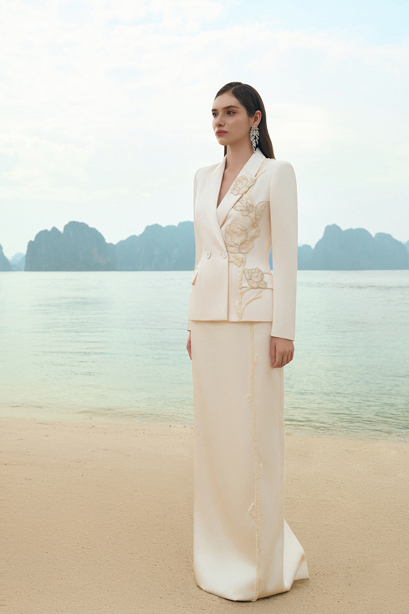 PEARL TAFFETA SET IN WHITE