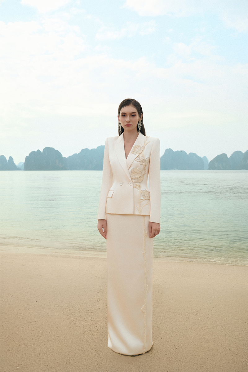 PEARL TAFFETA SET IN WHITE