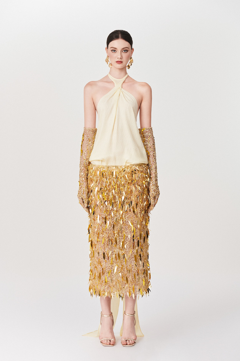GOLDEN BAMBOO ELEGANCE IN GOLD