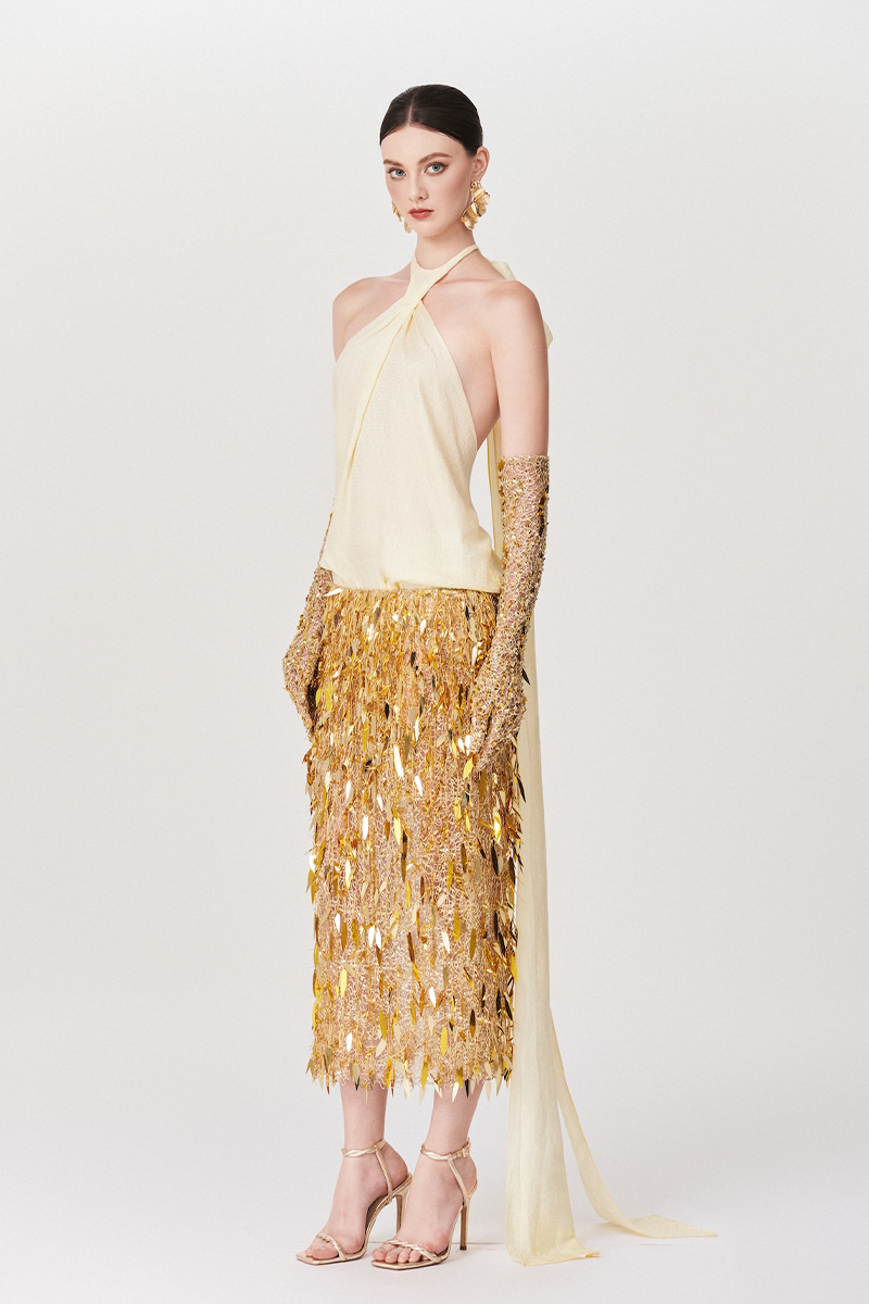 GOLDEN BAMBOO ELEGANCE IN GOLD