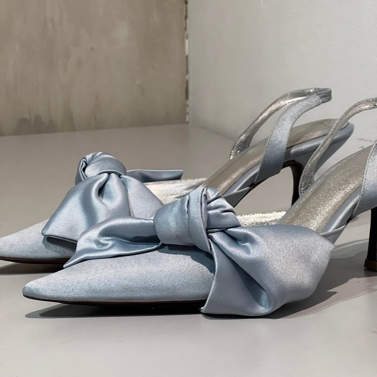 CINDERELLA BOW HEELS