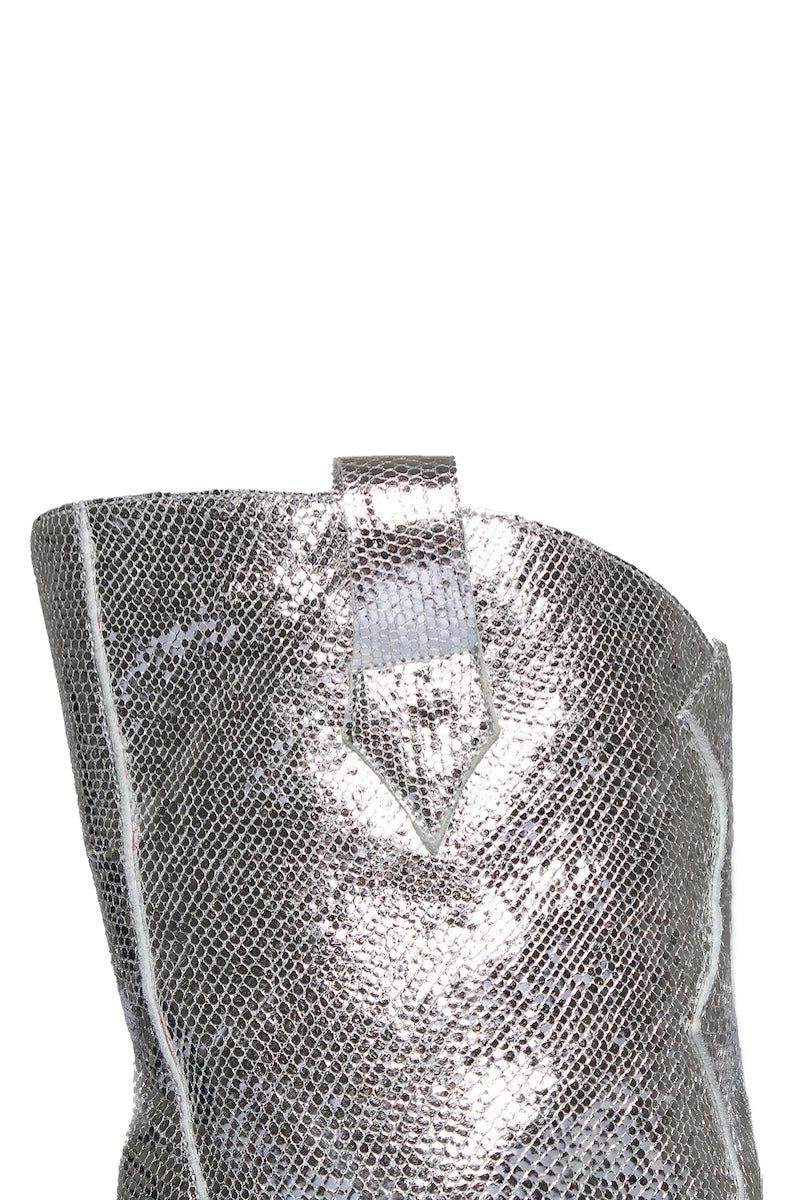 DALLAS COWBOY BOOTS IN SILVER