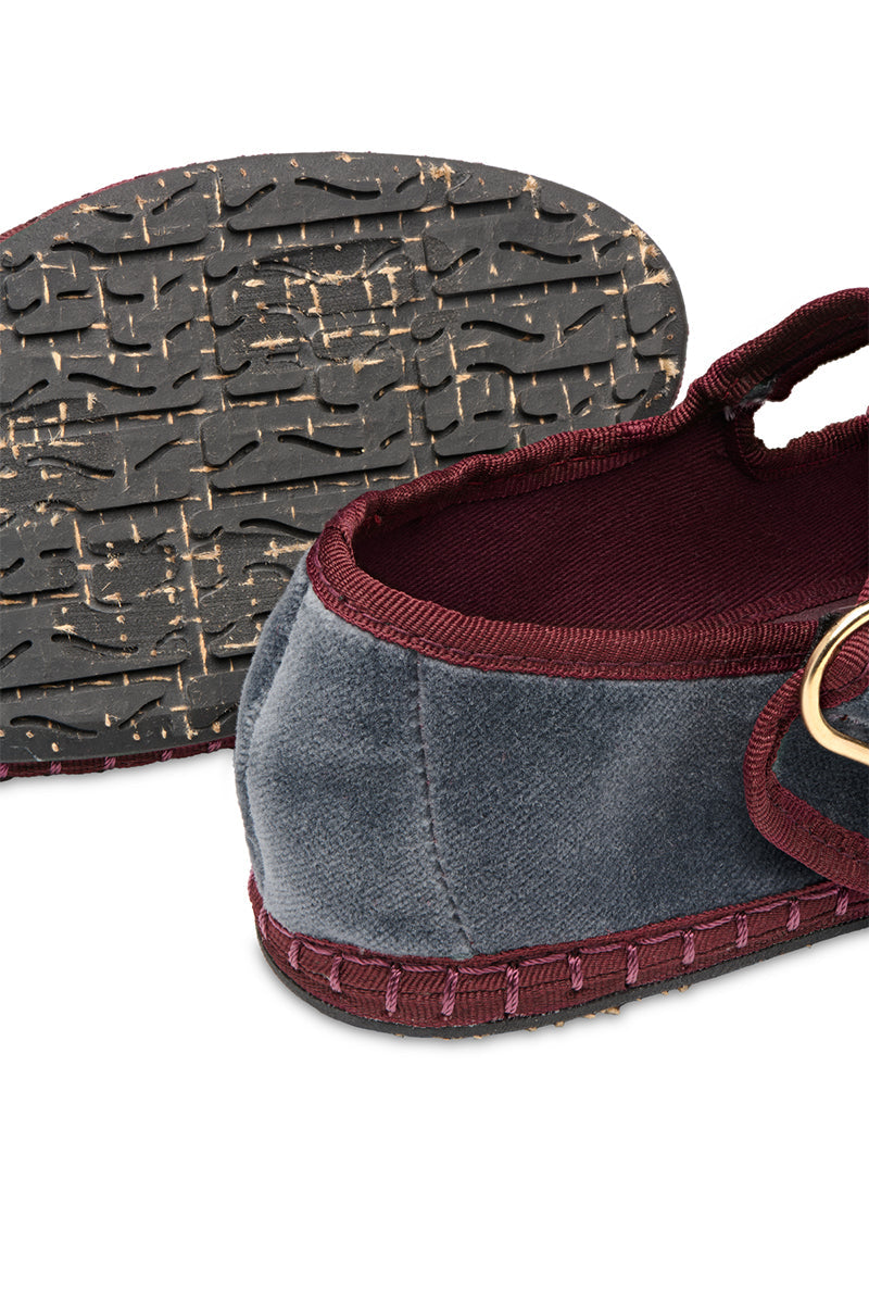 MATILDA FLATS IN GRAY WITH BURGUNDY PIPING
