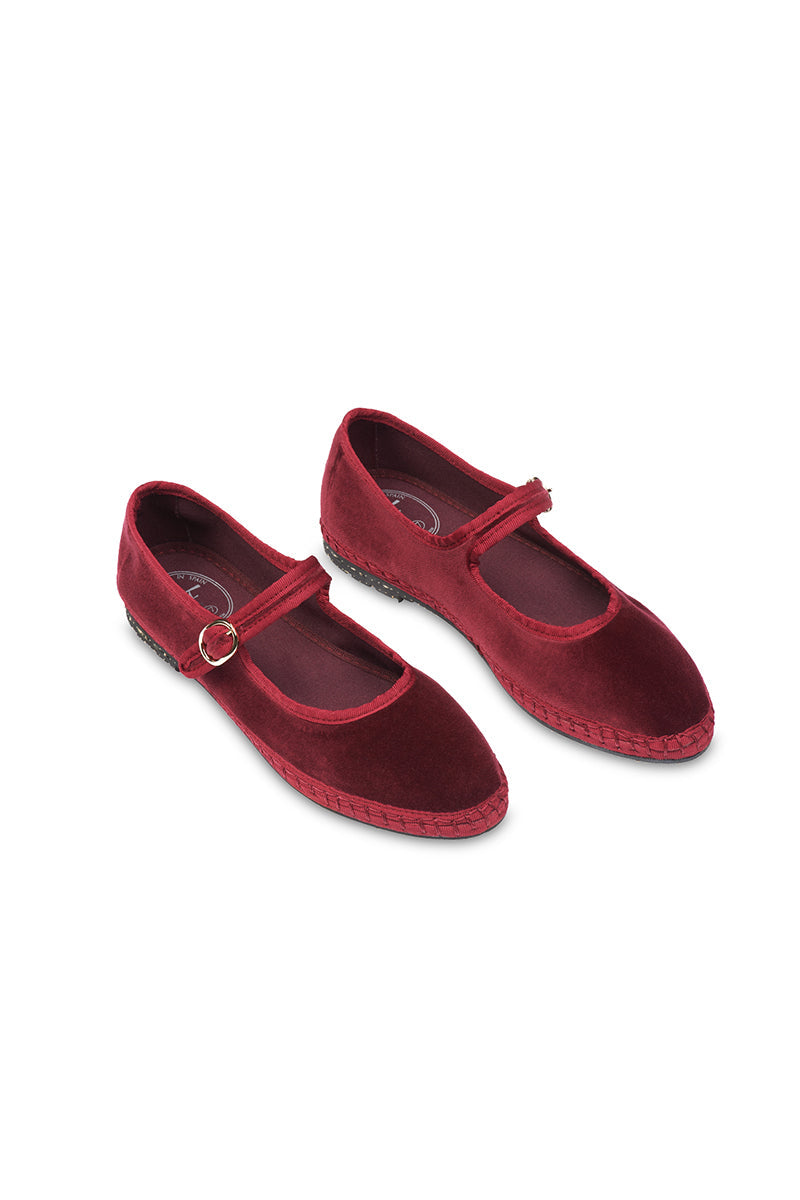 LUCRECIA MARY JANE VELVET IN BURGUNDY