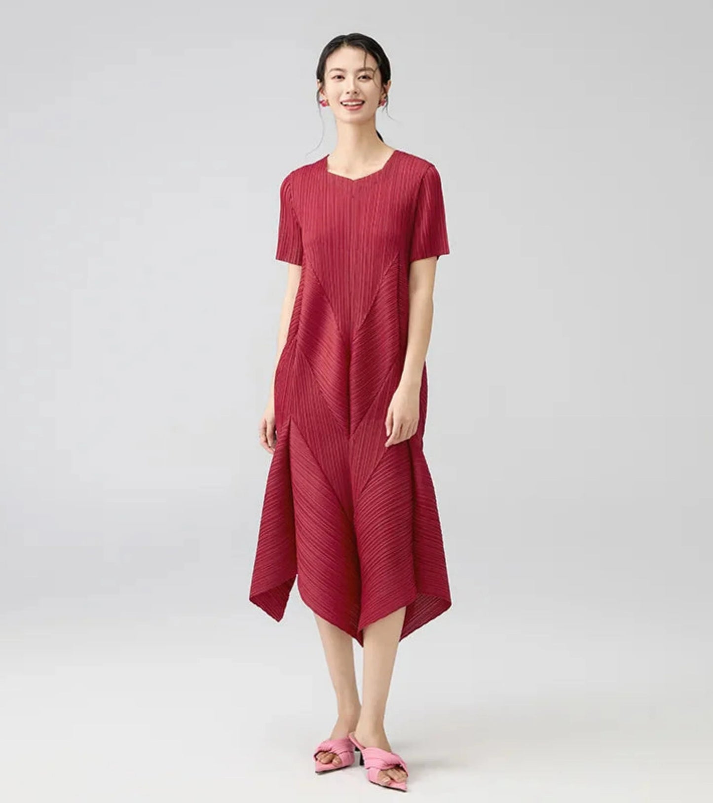 Plissé Luxury Short Sleeve Dress