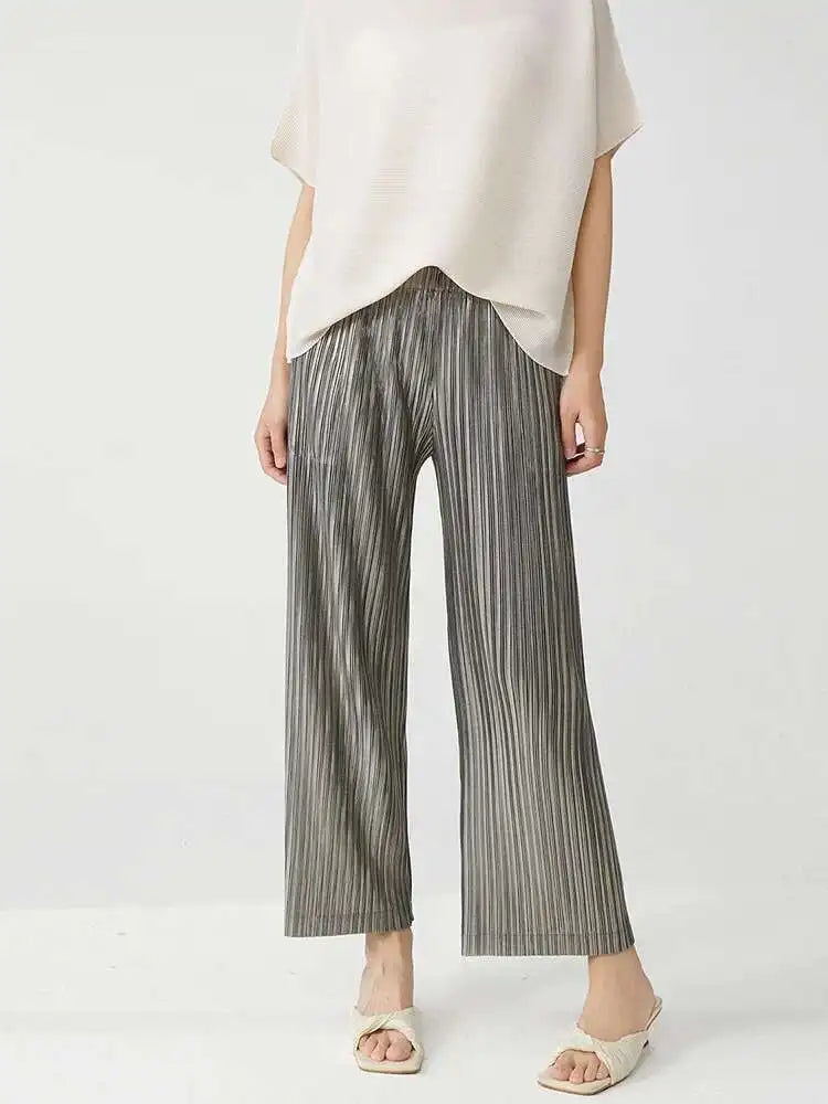 Luxurious Plissé Wide-Leg Trouser