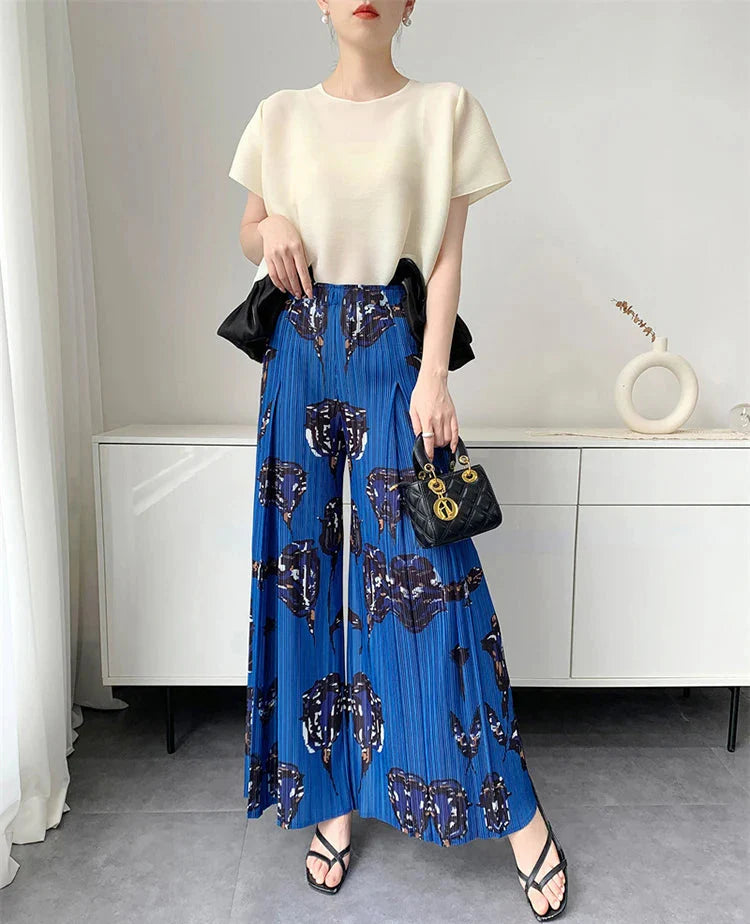 Pleated Wide-Leg Stretchy Trousers