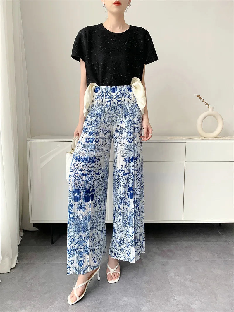 Pleated Wide-Leg Stretchy Trousers