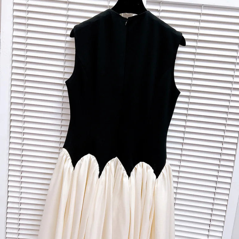 Elegant Scallop Sleeveless Dress