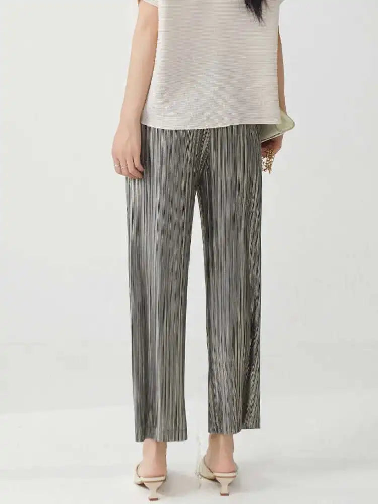 Luxurious Plissé Wide-Leg Trouser
