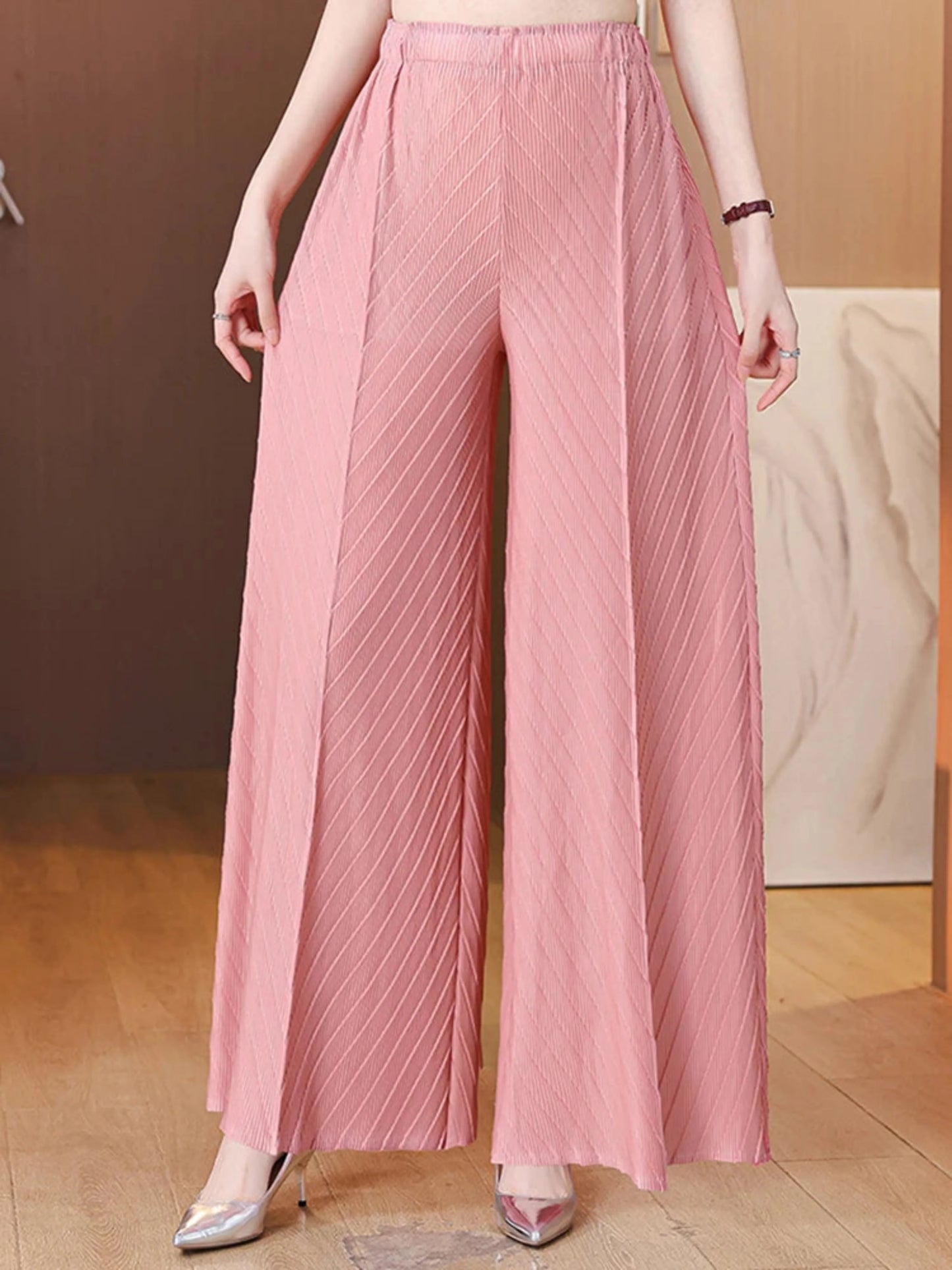 Signature Pull-On Pleated Pants