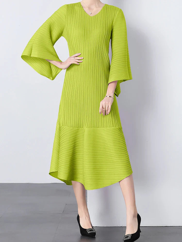 Elegant Pleats Bell Sleeve Dress