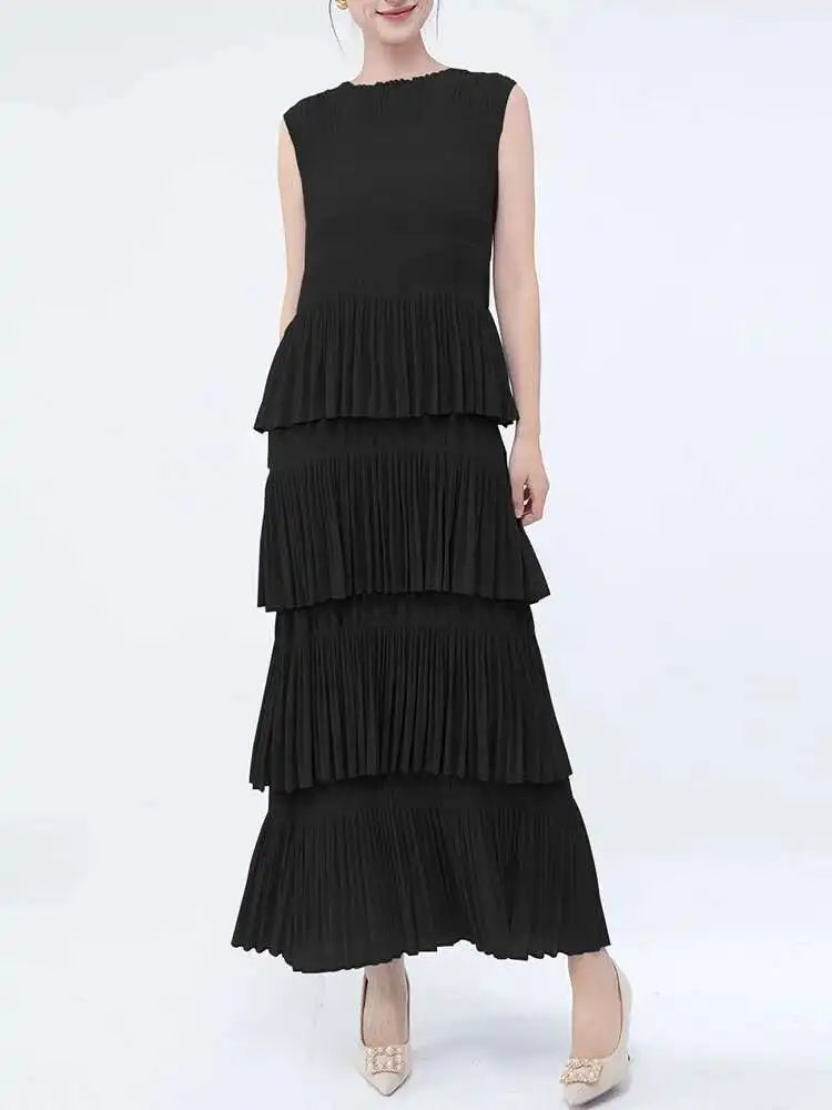 Elegant Plissé Sleeveless Dress