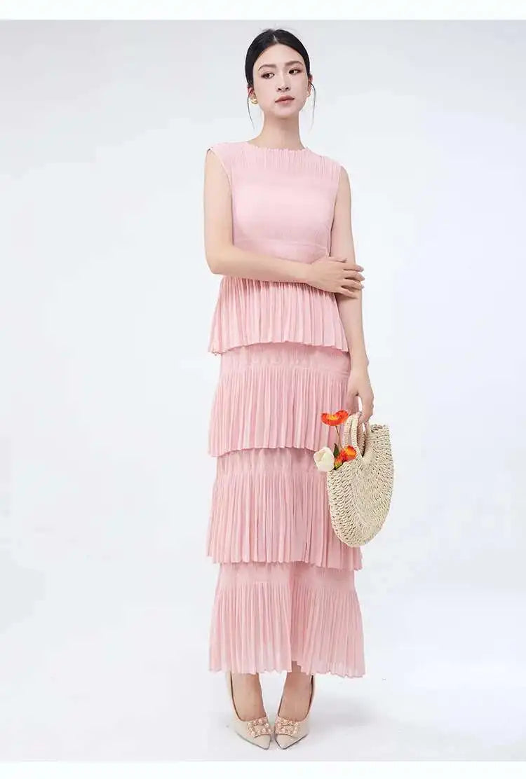 Elegant Plissé Sleeveless Dress