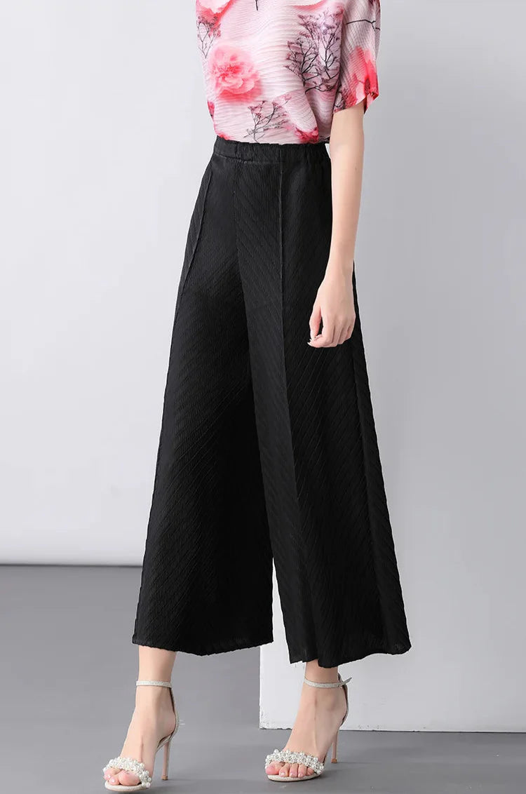 Signature Pull-On Pleated Pants