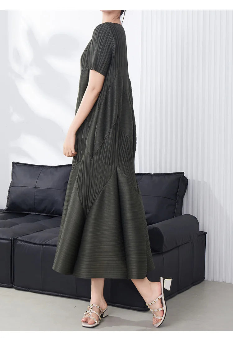 Truly Pleated Short Sleeve Dress