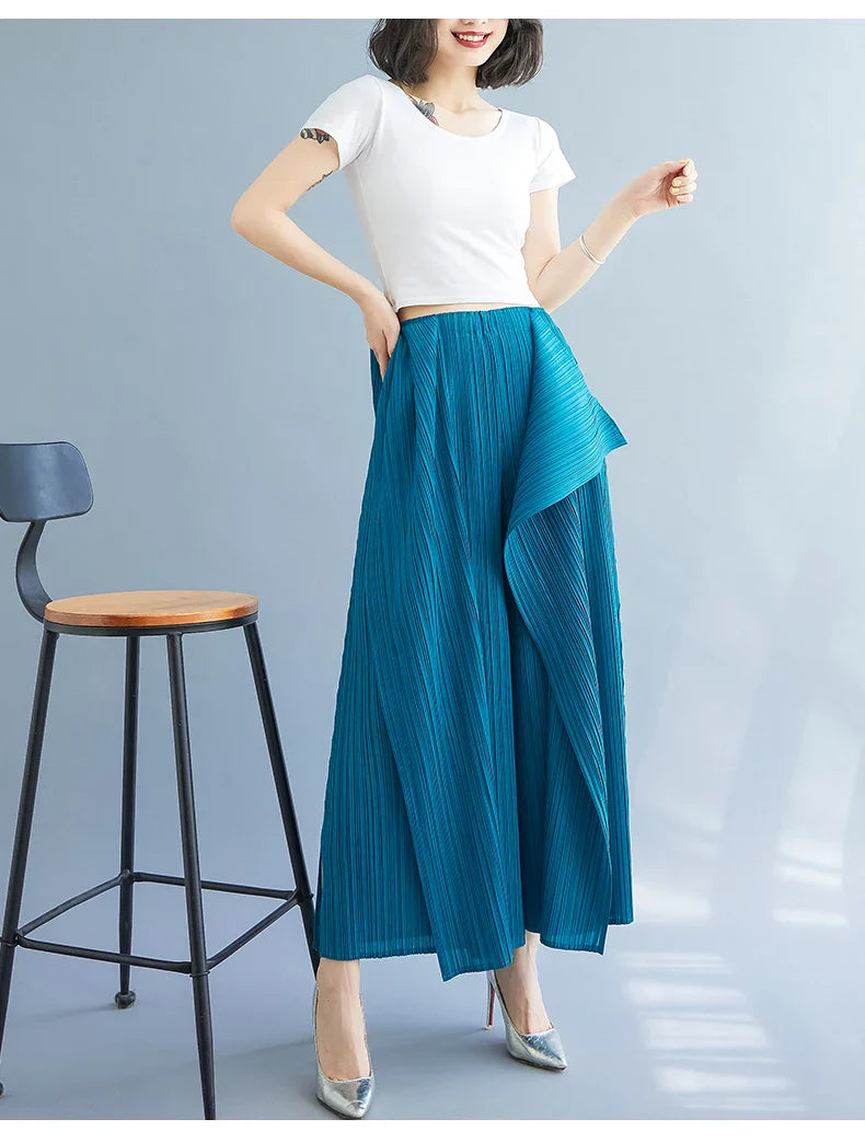 Wide Leg Plissé Pull On Trouser