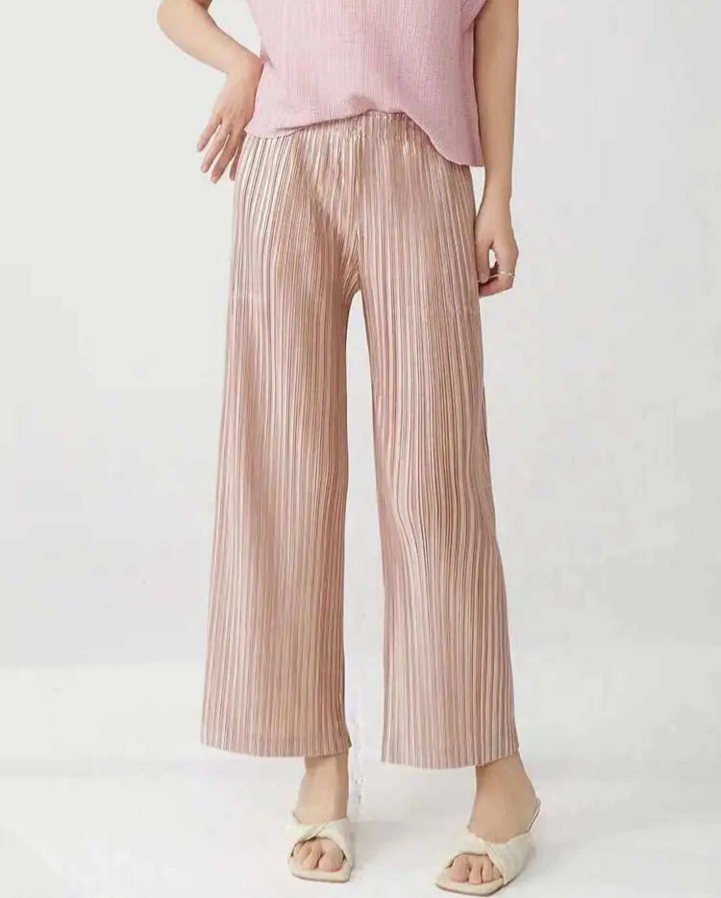 Luxurious Plissé Wide-Leg Trouser