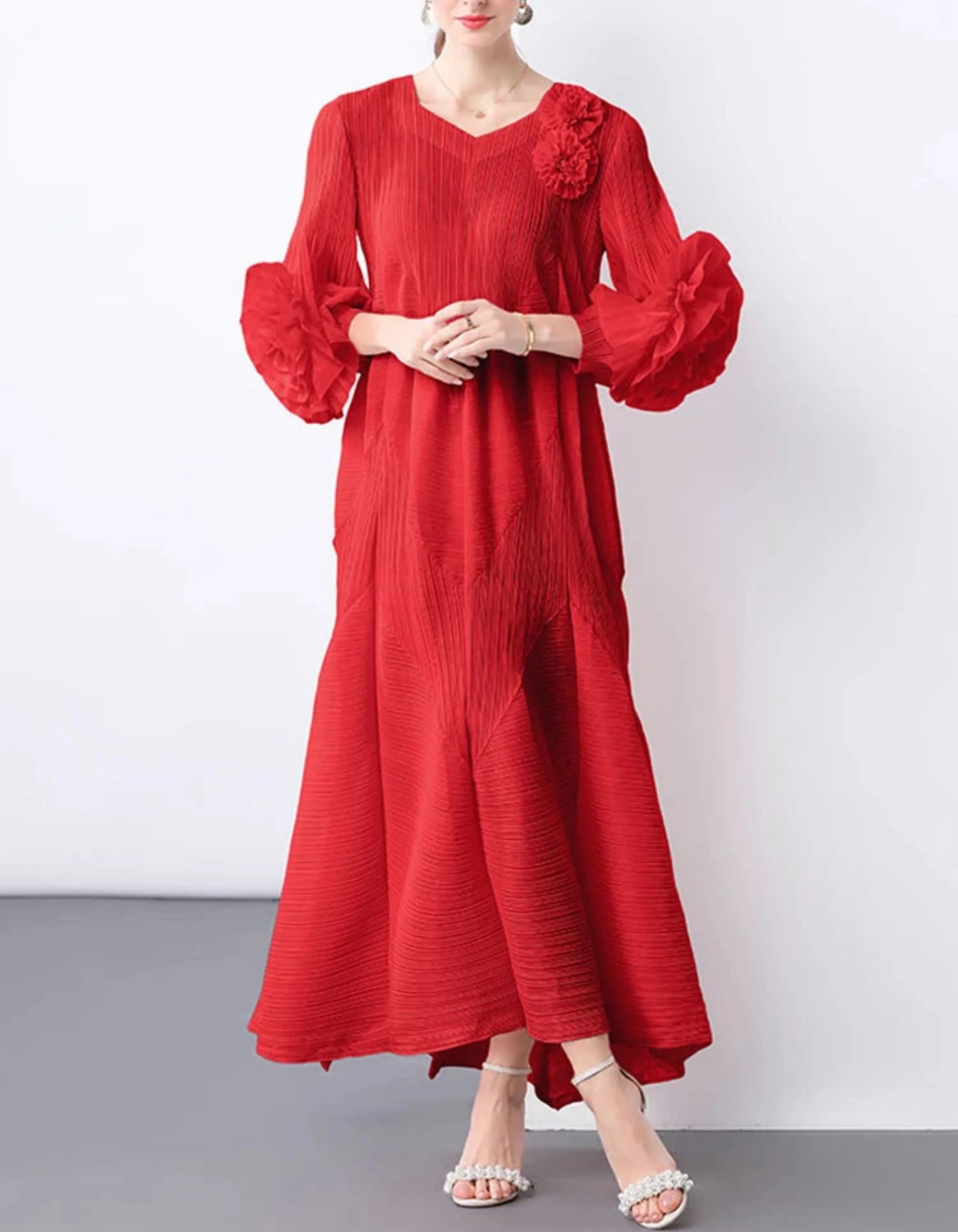 Elegant Plissé 3D Ruffle Dress