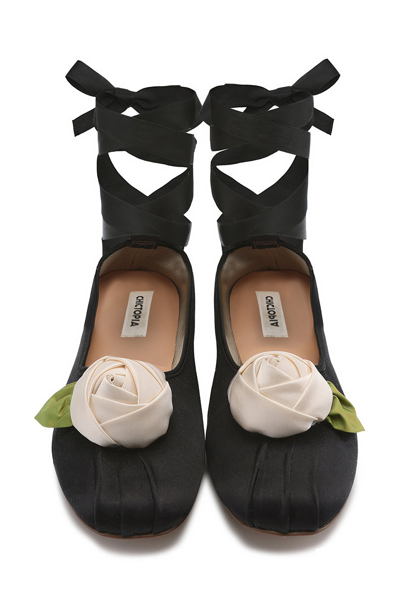 SATIN ROSE FLATS IN BLACK