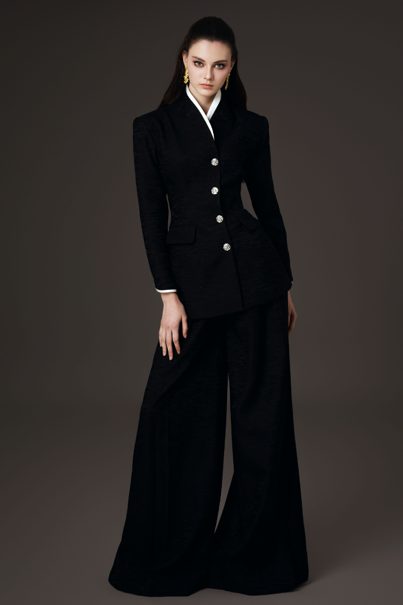 HIGH COLLAR FITTED BLAZER & WIDE-LEG TROUSERS SET