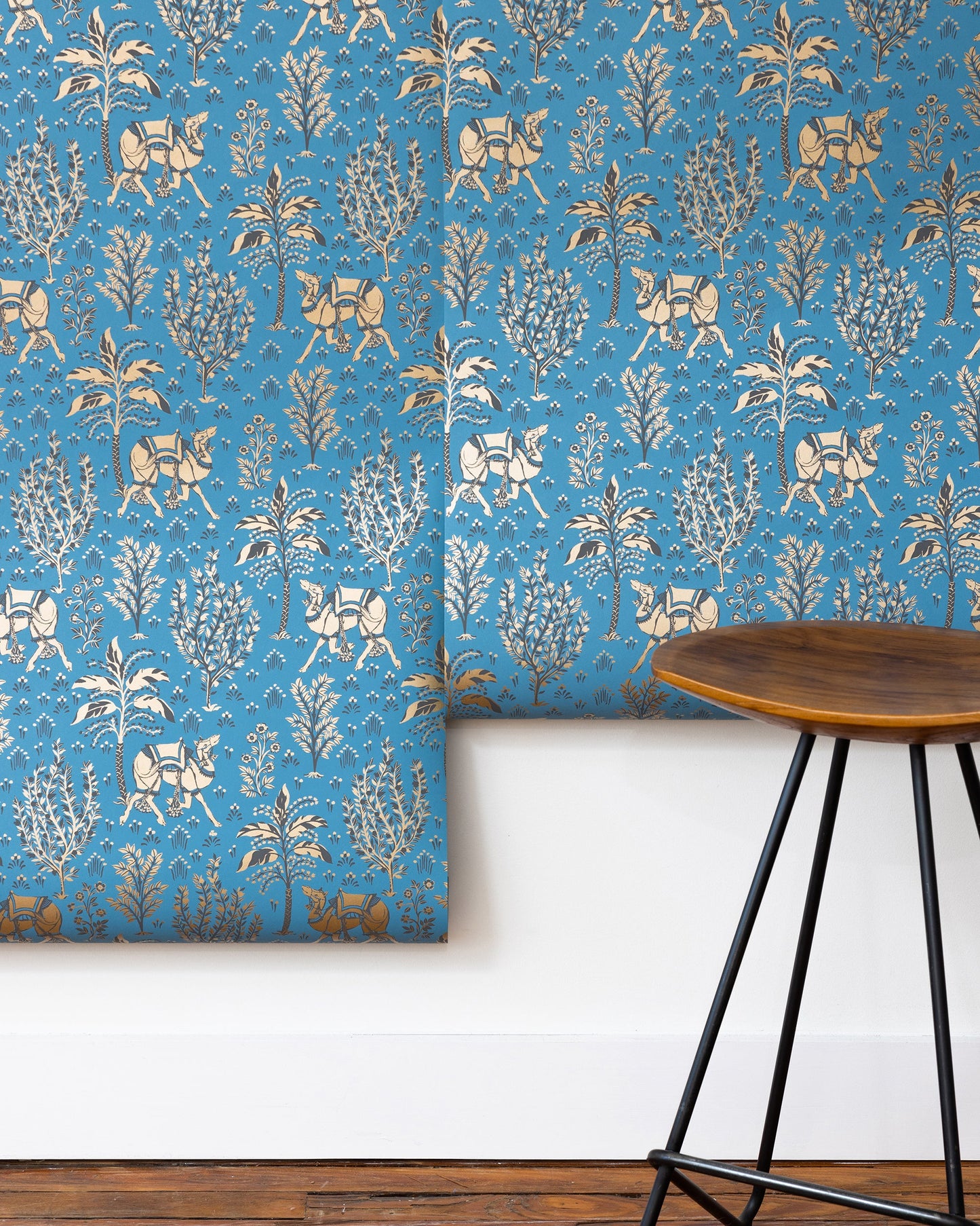 Camel's Courtyard - Wallpaper Double Roll - Gold Slate