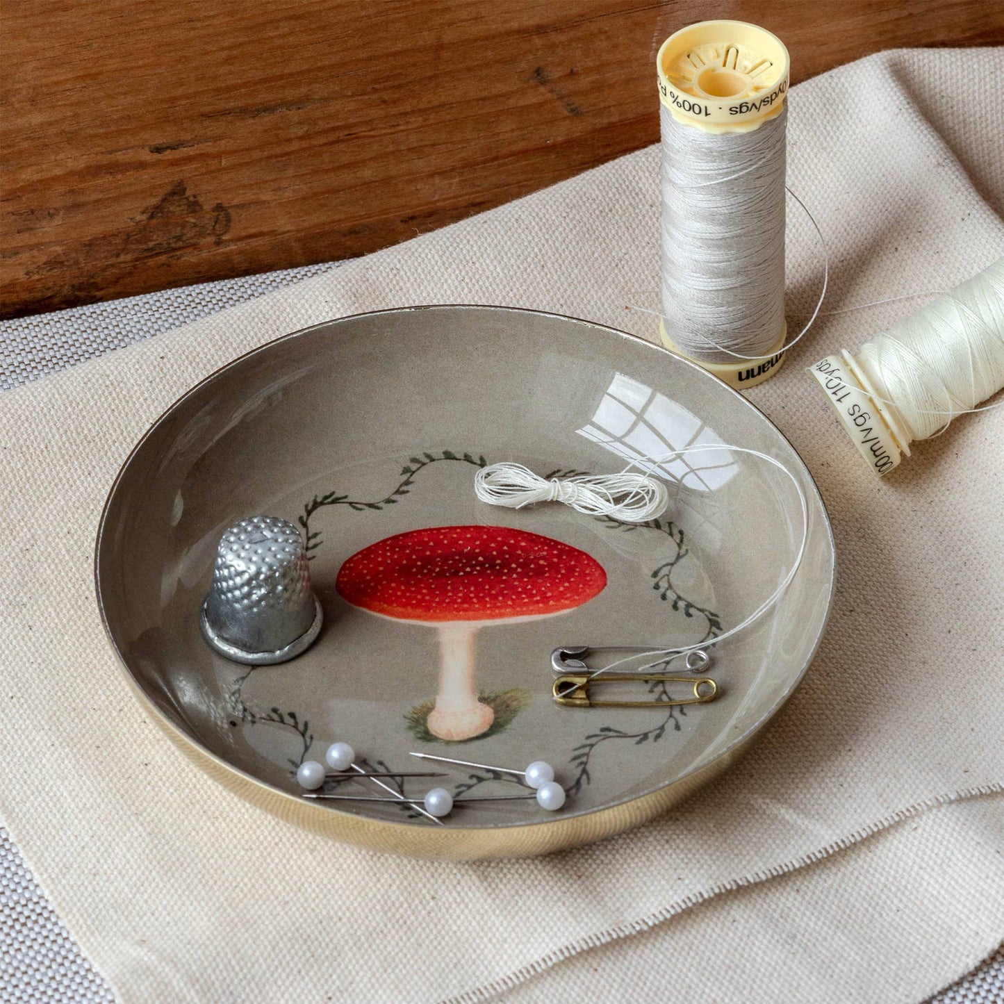Mushroom - Round Enamel Dish - Roomytown Inc