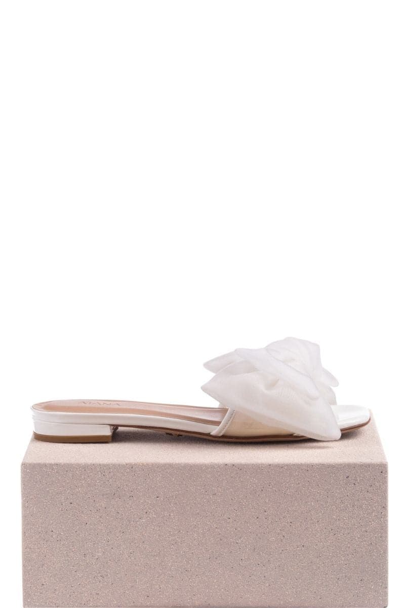 WHITE PATENT BOW SLIDERS
