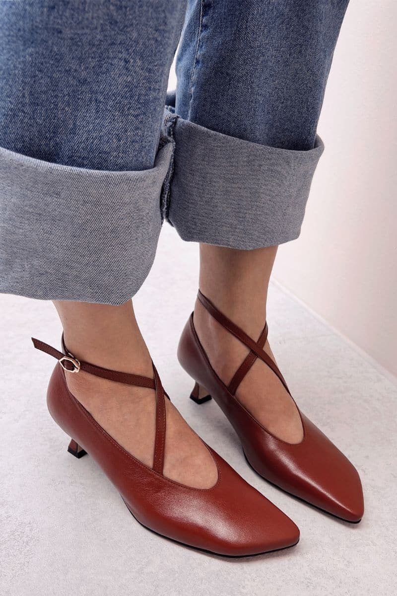 PISA BROWN X-STRAP HEELS