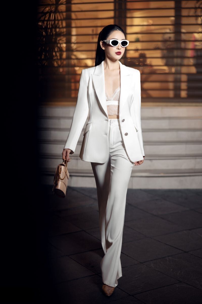 FIDELIA WHITE TAFFETA SLIM FIT THREE PIECE SET