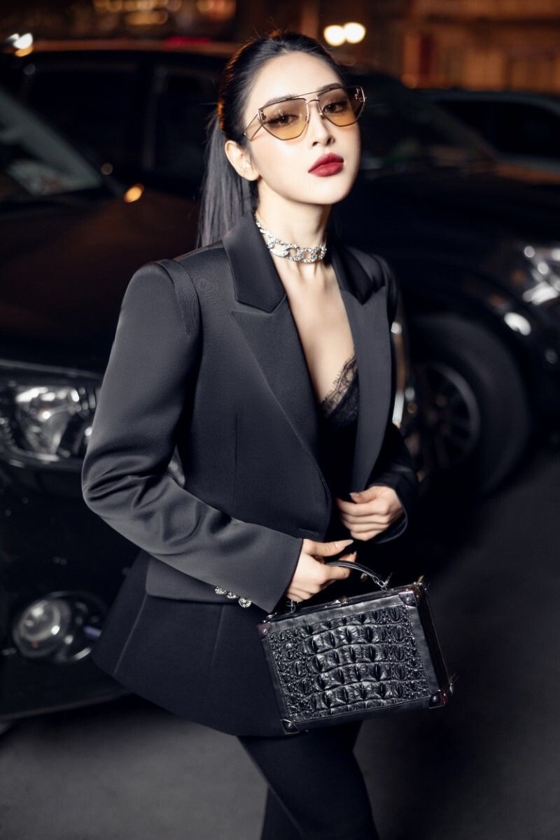 FIDELIA BLACK TAFFETA SLIM FIT THREE PIECE SET