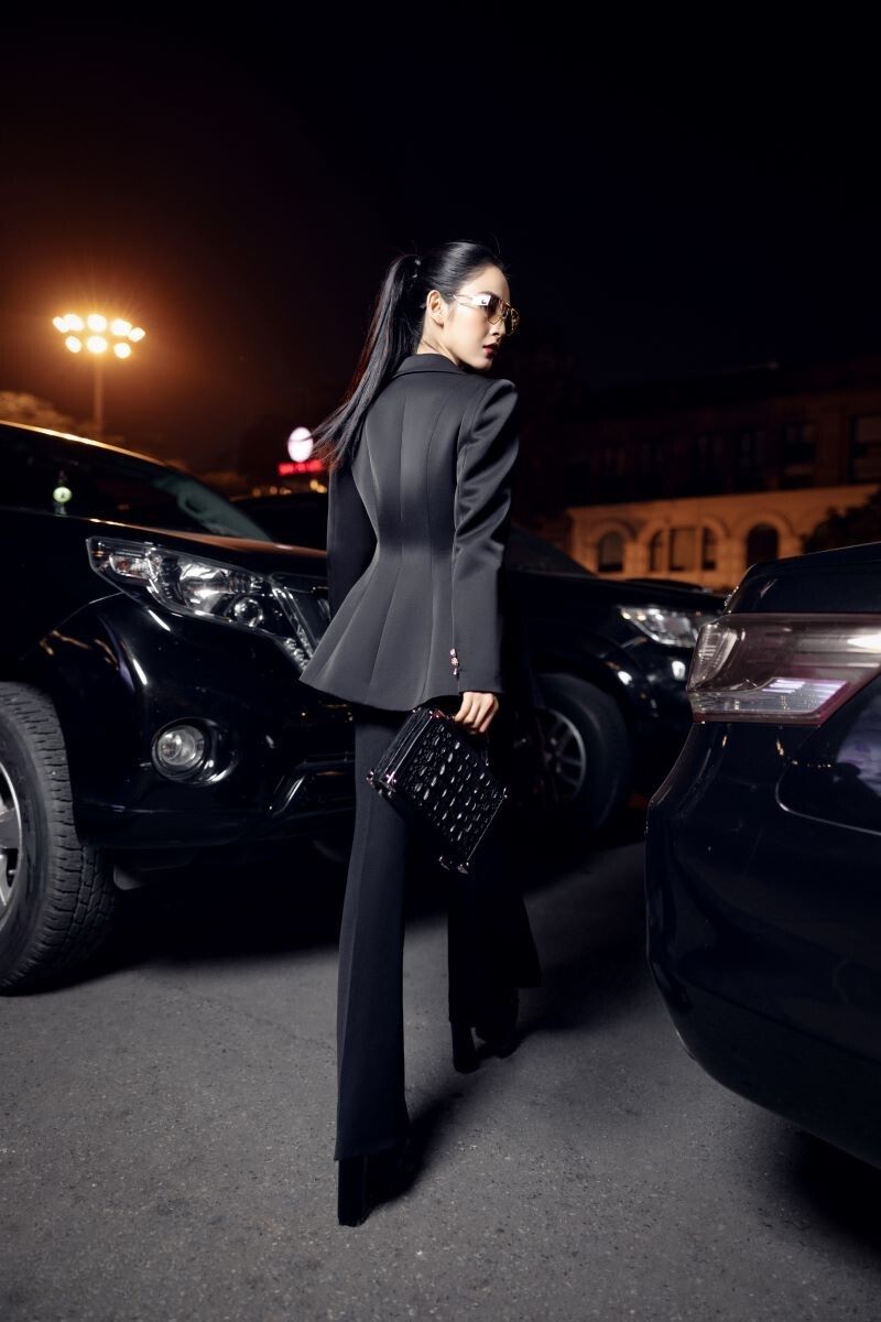 FIDELIA BLACK TAFFETA SLIM FIT THREE PIECE SET