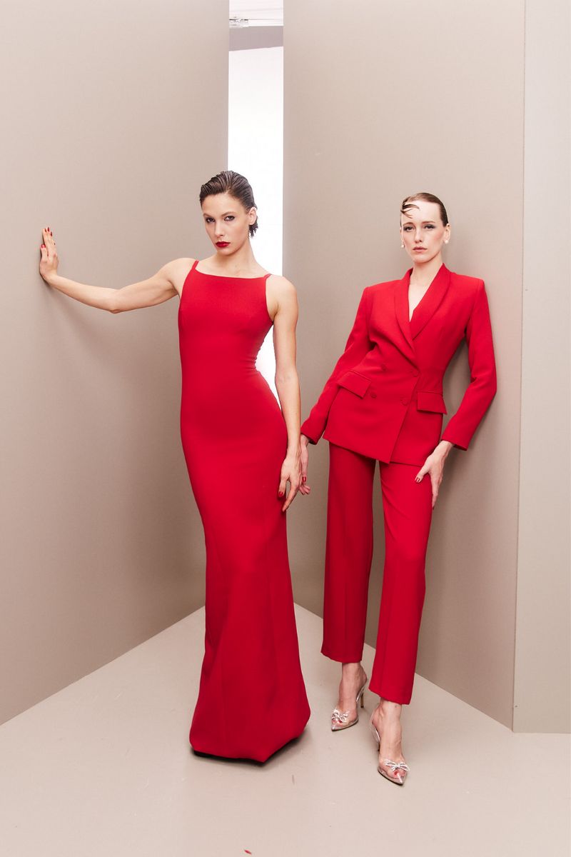 RED HOURGLASS SUIT SET