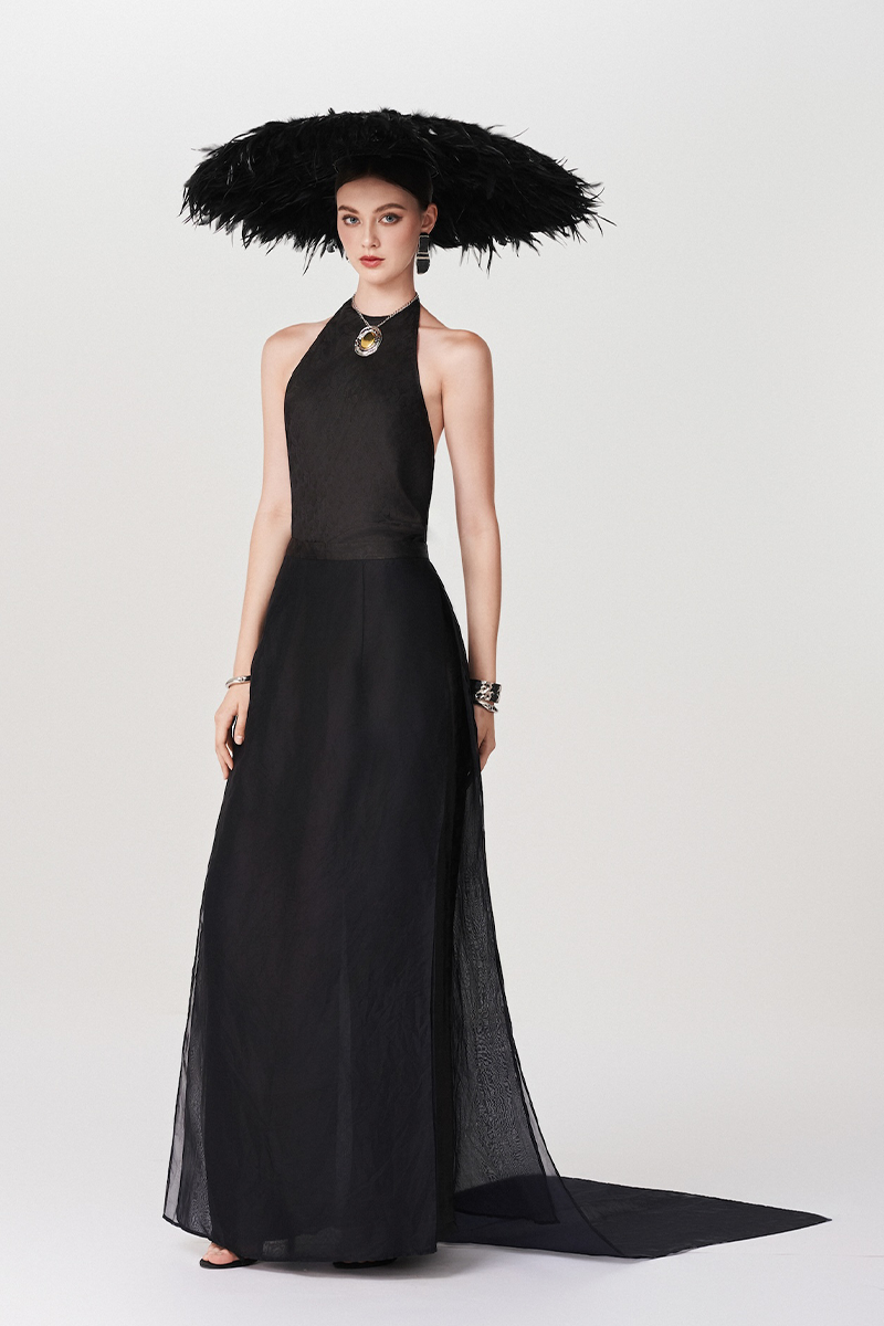 MIDNIGHT MYSTIQUE SET IN BLACK