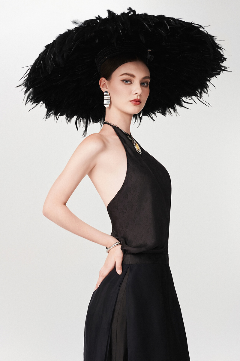 MIDNIGHT MYSTIQUE SET IN BLACK