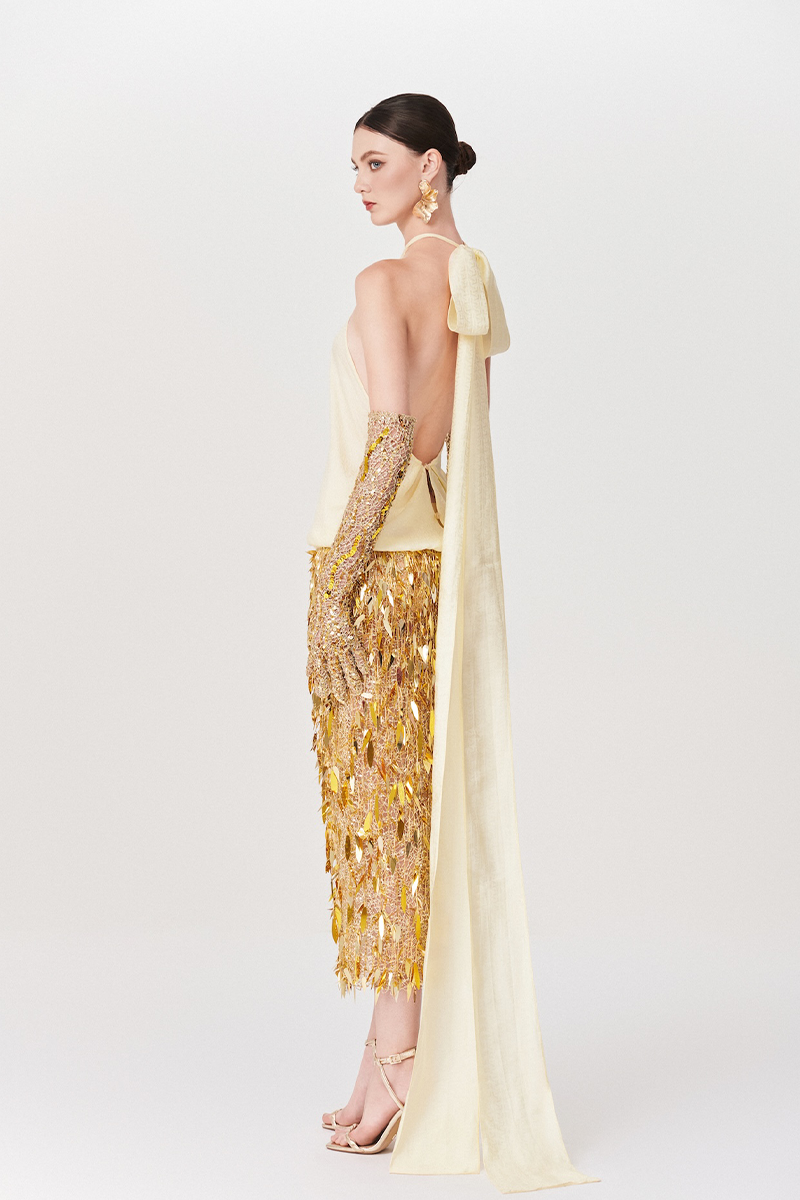 GOLDEN BAMBOO ELEGANCE IN GOLD