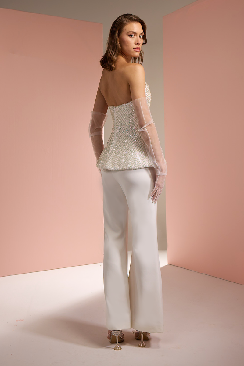 CORSET TOP WITH FLARED TROUSERS SET IN WHITE