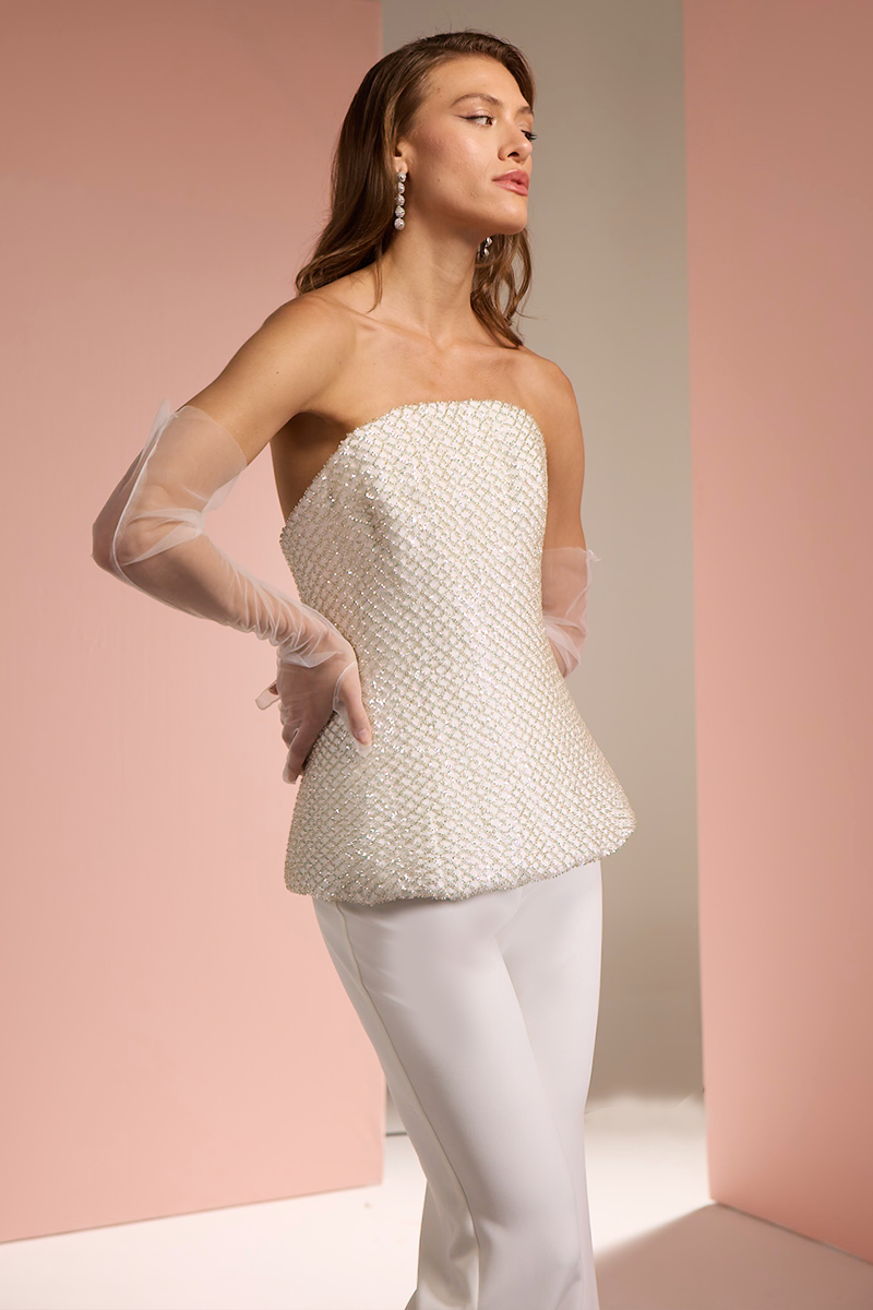 CORSET TOP WITH FLARED TROUSERS SET IN WHITE
