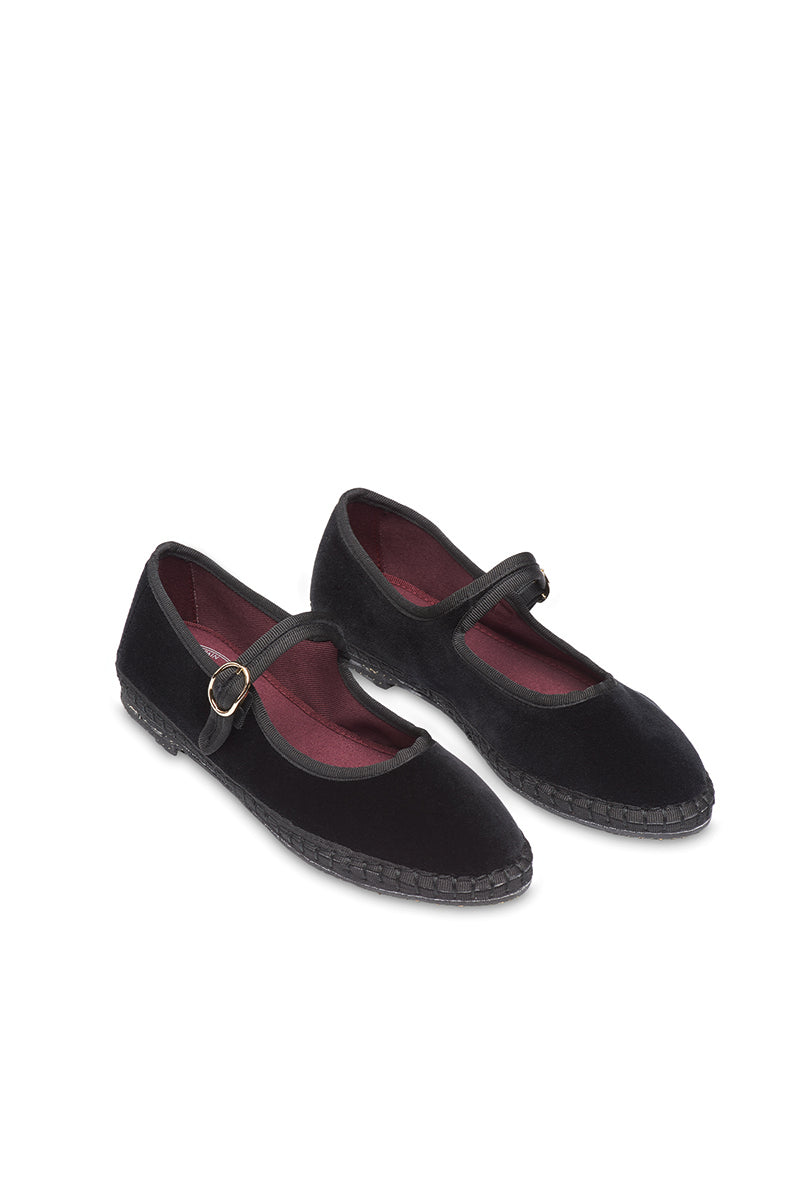 ANTONIA SHOES IN BLACK
