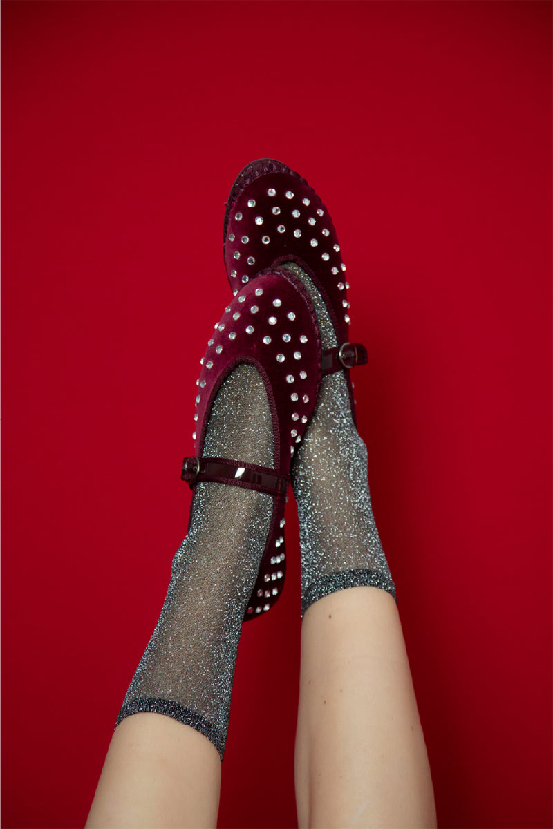 MAE FLAT IN BURGUNDY