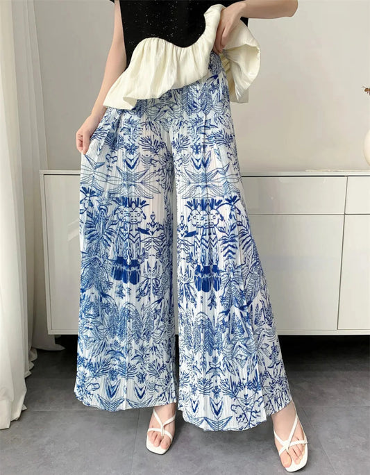 Pleated Wide-Leg Stretchy Trousers