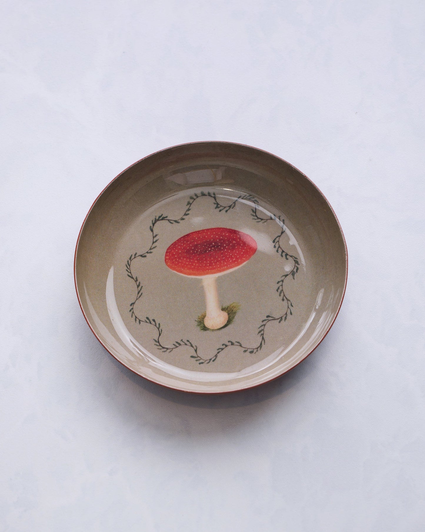 Mushroom - Round Enamel Dish - Roomytown Inc
