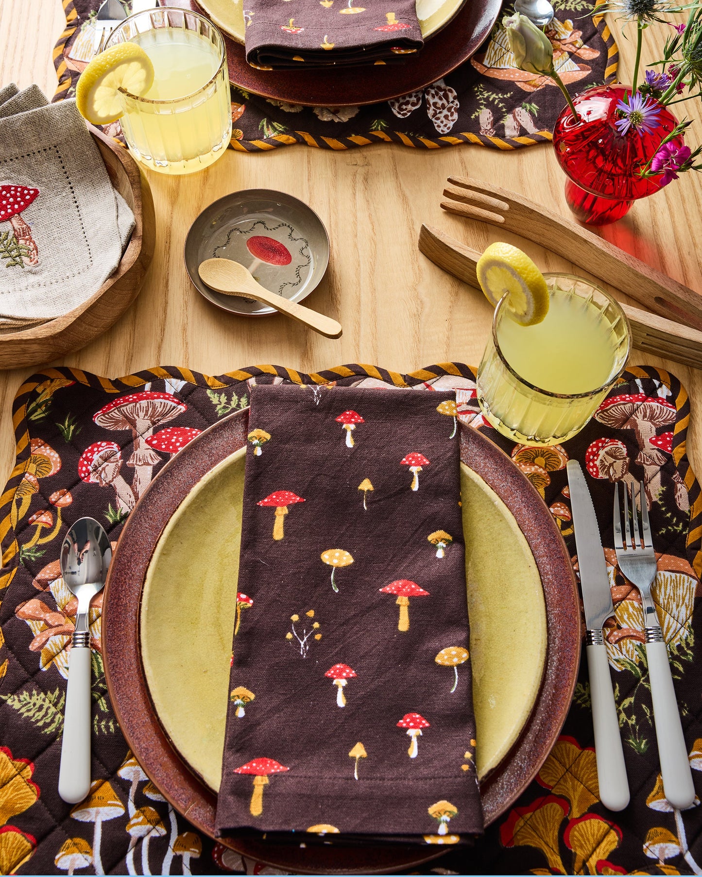 Mushroom - Round Enamel Dish - Roomytown Inc