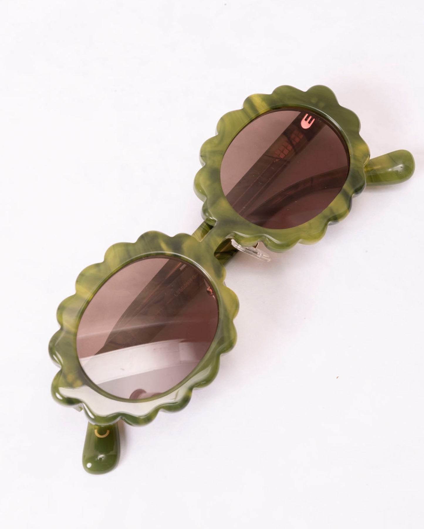 Green - Fern Green Daisy Oval Sunglasses - Lele Sadoughi