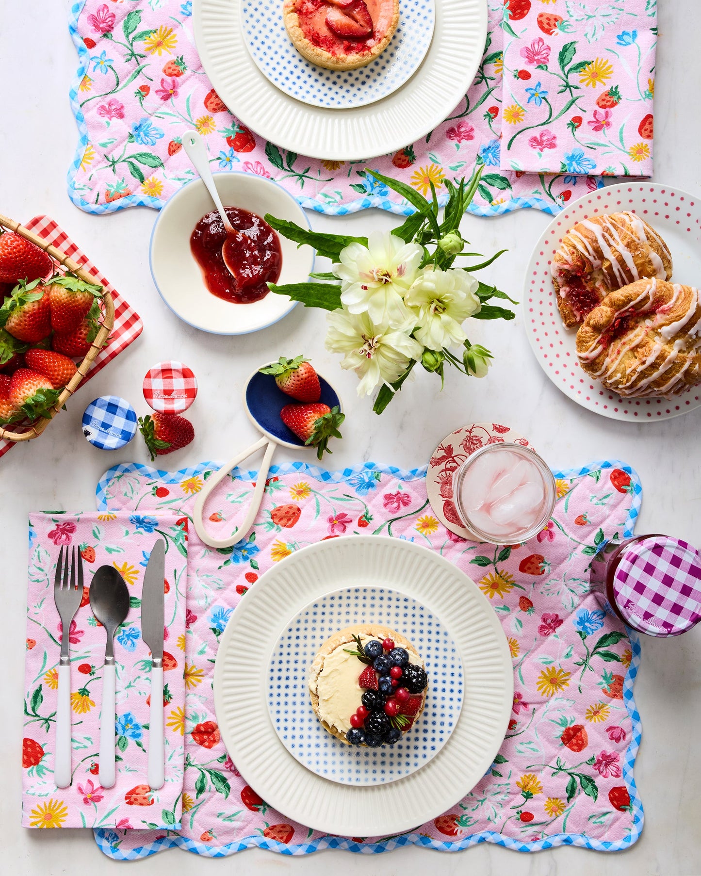 Strawberry Vines - Placemats Set Of 4 - Blush