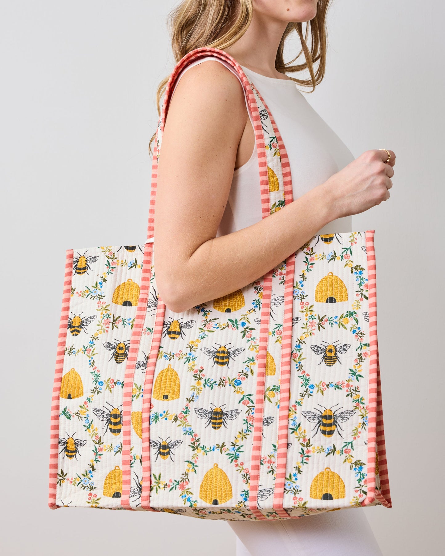 Sweet Bee - The Traveler Tote - Cream
