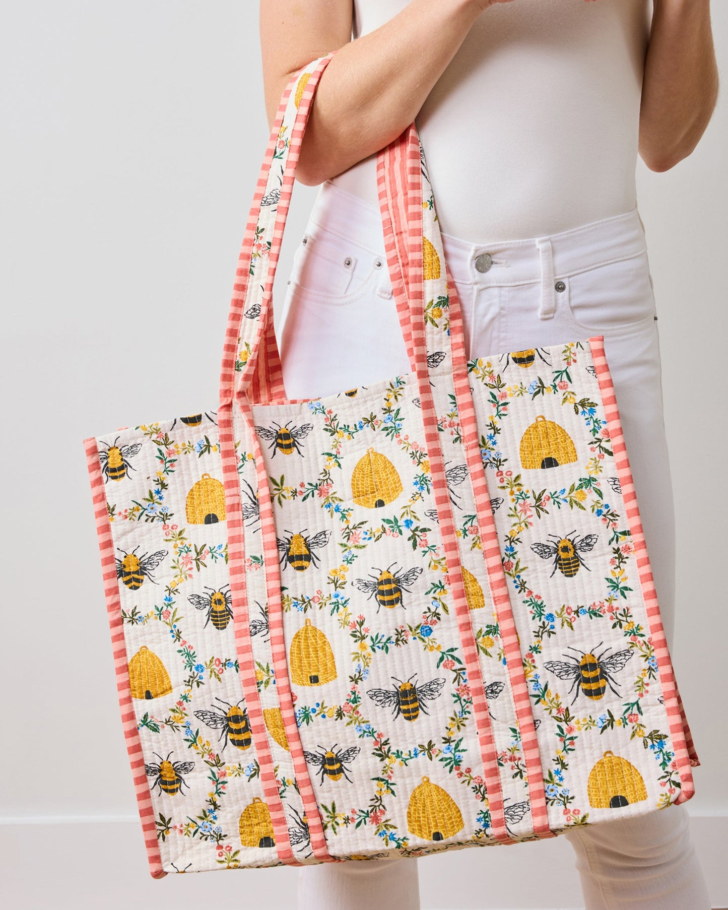 Sweet Bee - The Traveler Tote - Cream
