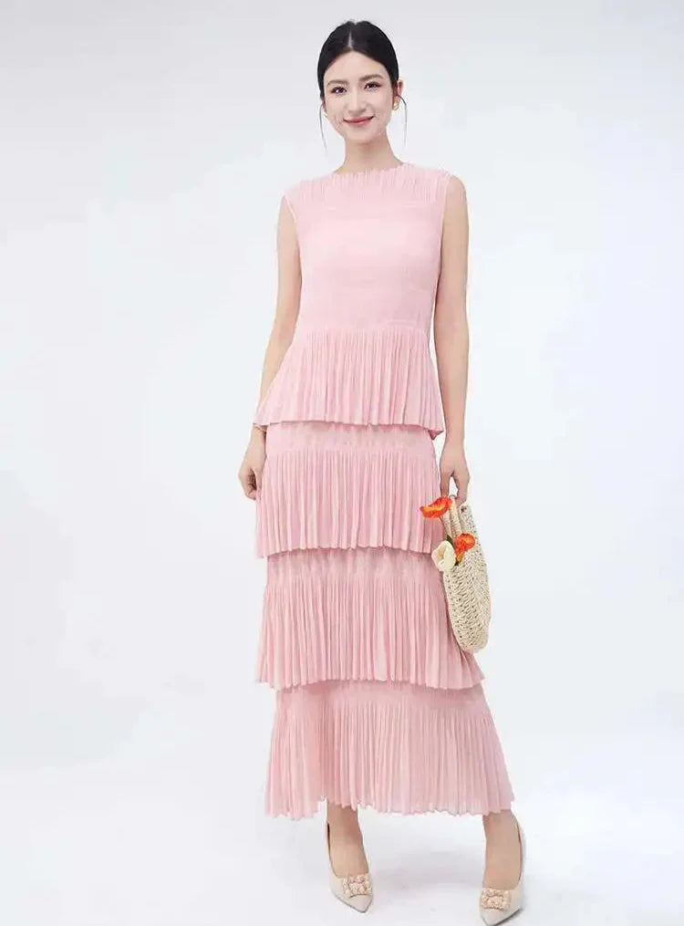 Elegant Plissé Sleeveless Dress